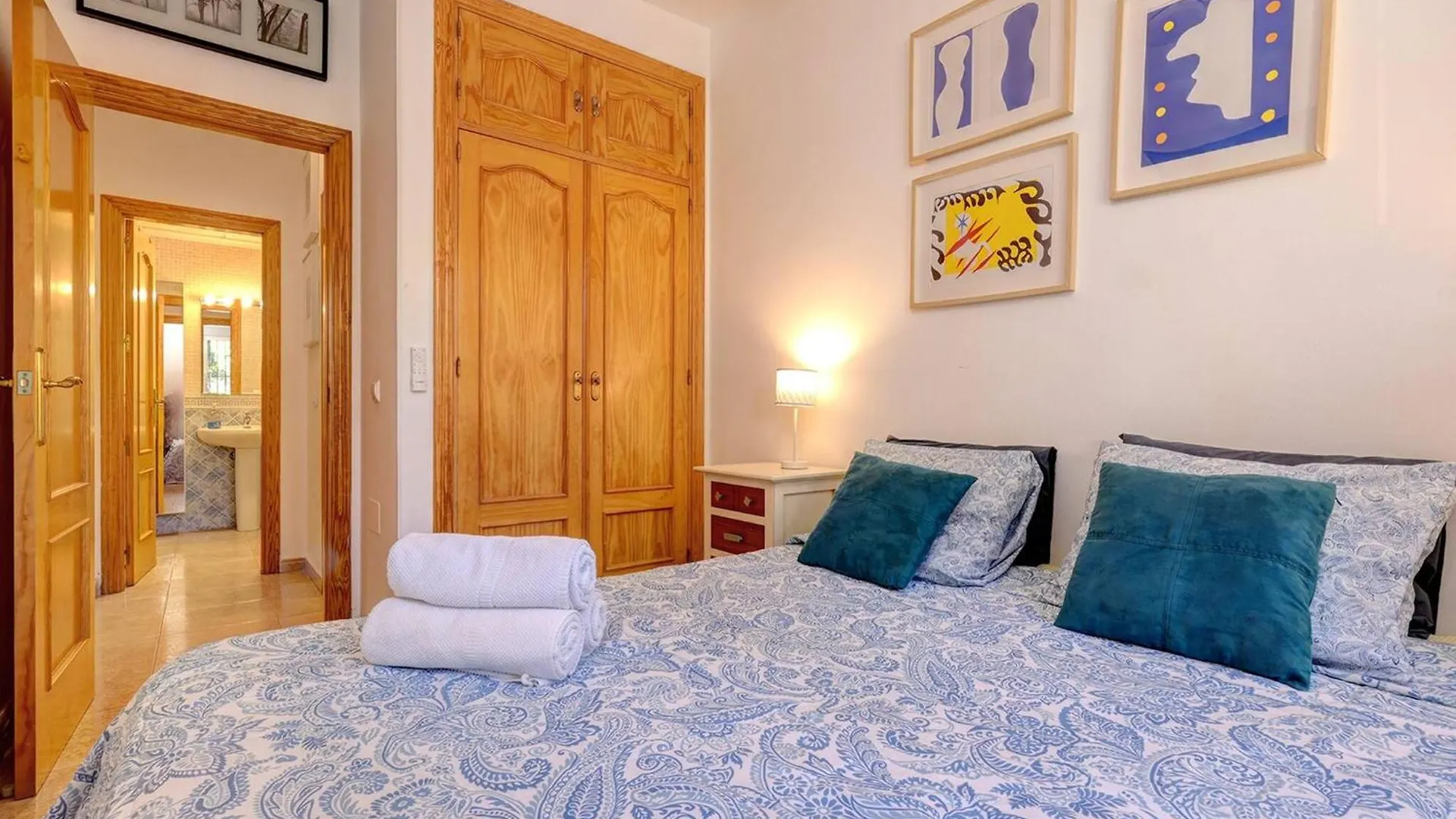 Conjunto de los Corales – La Carihuela 031 Torremolinos 0*,  España